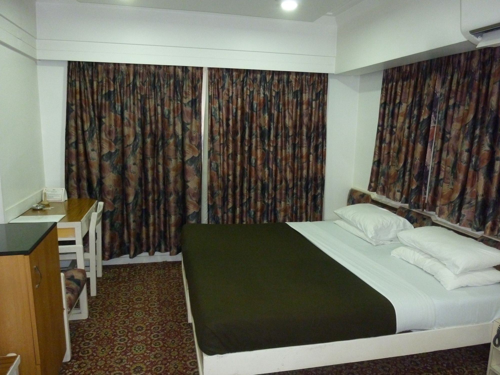 Hotel Balwas International Bombaim Exterior foto